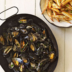 mussels-and-fries-RU174472-ss
